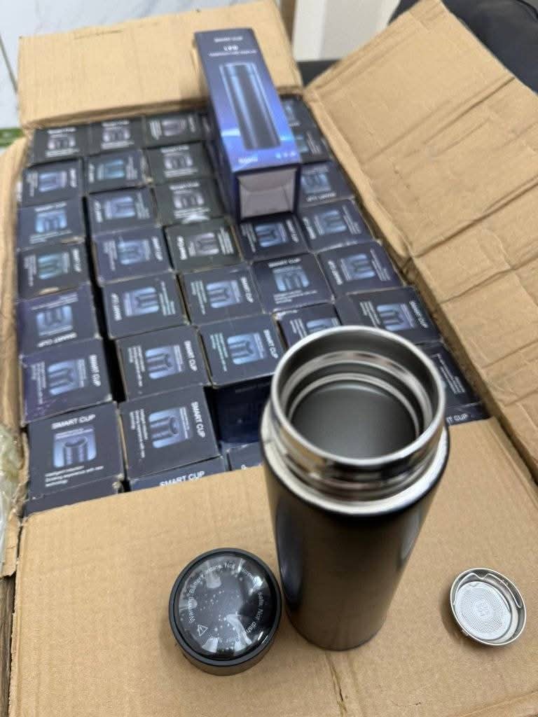 Smart Temperature Display Stainless Steel Flask – 304 Grade, LED Touch Display - Image 7